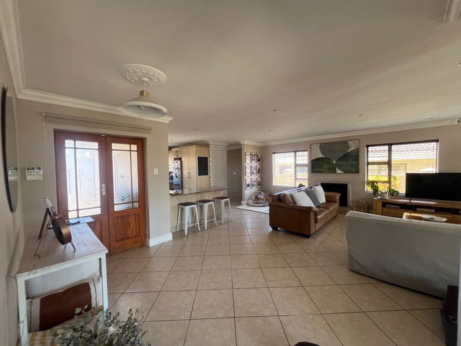 3 Bedroom Property for Sale in Weybridge Park Eastern Cape